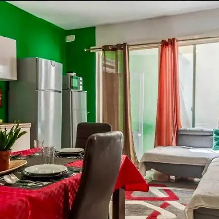 Séjour à la campagne Room 2 Private Room With Balcony, En-Suite & Wifi *